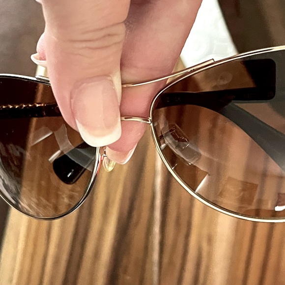 🕶☀️☀️EUC LADIES COACH SUNGLASSES🛍 - Picture 4 of 6